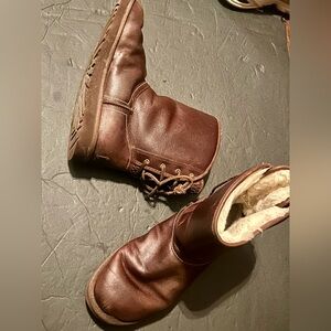 Ugg Mariana Chestnut leather boots with Shearling lining size 8
